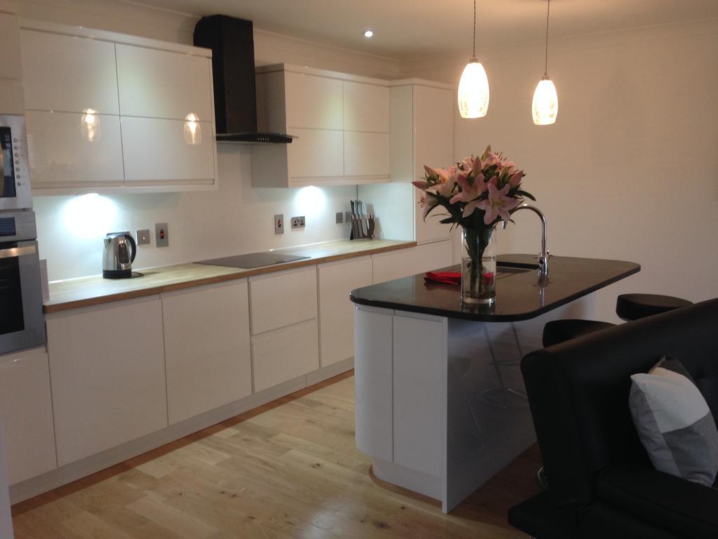 Charming 1Br Cottage With Garden, Spacious Rooms - Part Of Langley Serviced Apartments Several Properties In Wick Wick  Exterior photo